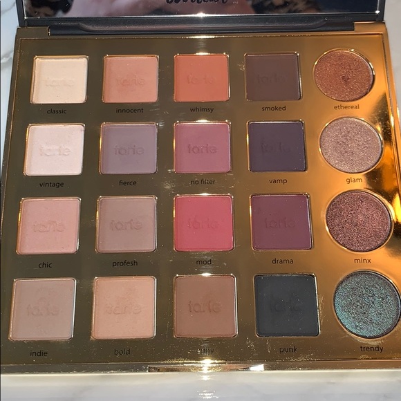 Like New Tarte Tarteist Pro Palette w Box - Picture 9 of 16